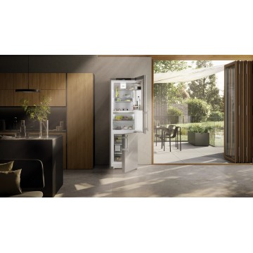 Liebherr CBNsda 575i Ψυγειοκαταψύκτης 362lt NoFrost Υ201.5xΠ59.7xΒ67.5εκ. Inox Prime BioFresh